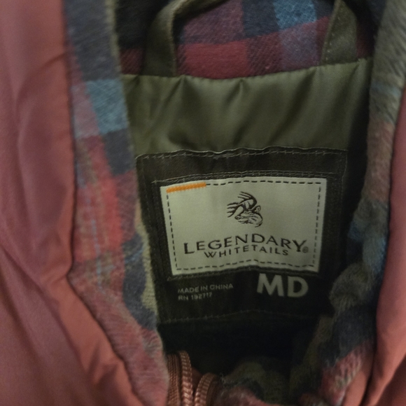 Legendary Whitetails Maroon Vest with Plaid Lining - Picture 3 of 6